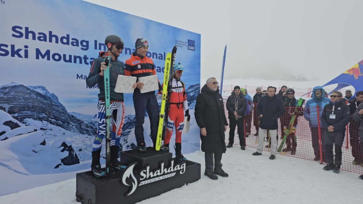 Azərbaycan idmançısı beynəlxalq xizək alpinizmi yarışının ilk günündə gümüş medal qazanıb